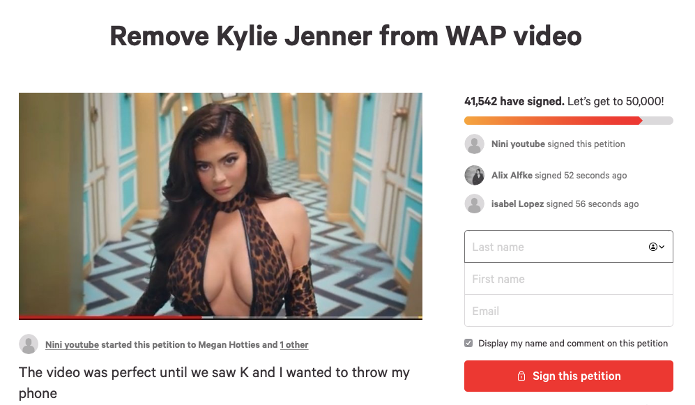 Fan phản ứng dữ dội trước màn khoe dáng táo bạo của Kylie Jenner trong MV mới của Cardi B ảnh 3