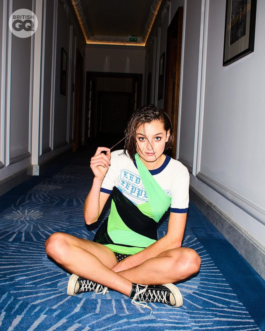 Mỹ nhân đóng Công nương Diana ‘thả rông’ táo bạo trên tạp chí ảnh 6