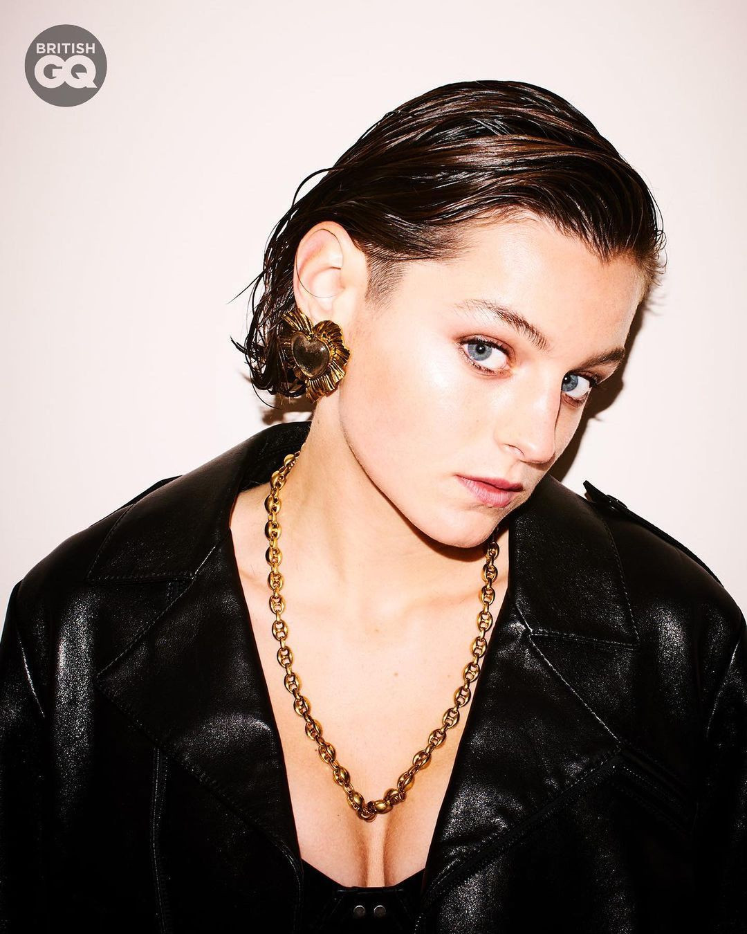 Mỹ nhân đóng Công nương Diana ‘thả rông’ táo bạo trên tạp chí ảnh 5