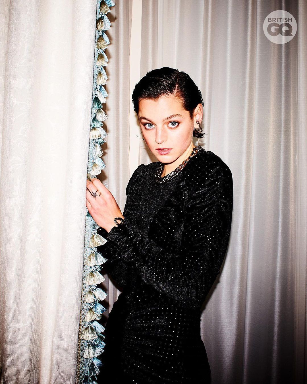 Mỹ nhân đóng Công nương Diana ‘thả rông’ táo bạo trên tạp chí ảnh 7