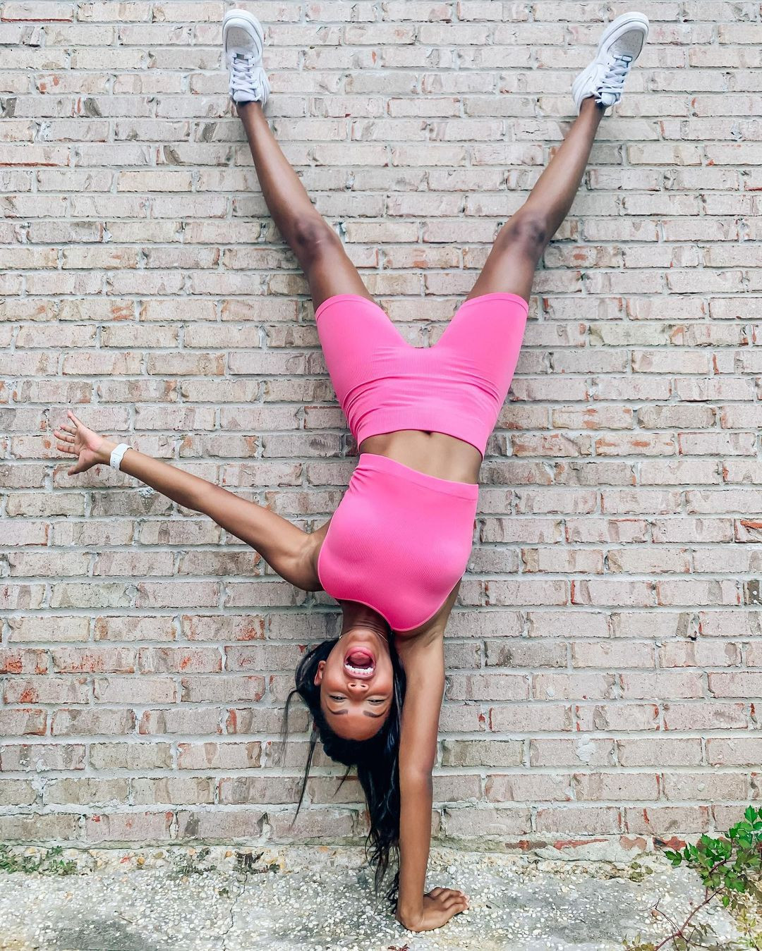 Sắc vóc nóng bỏng của cô gái gốc Phi 22 tuổi đăng quang Hoa hậu Mỹ 2020 ảnh 5