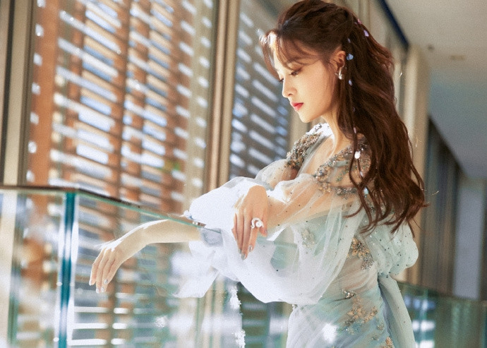 Loạt mỹ nhân Hoa ngữ khoe sắc vóc cực phẩm tại sự kiện Lễ độc thân ảnh 9