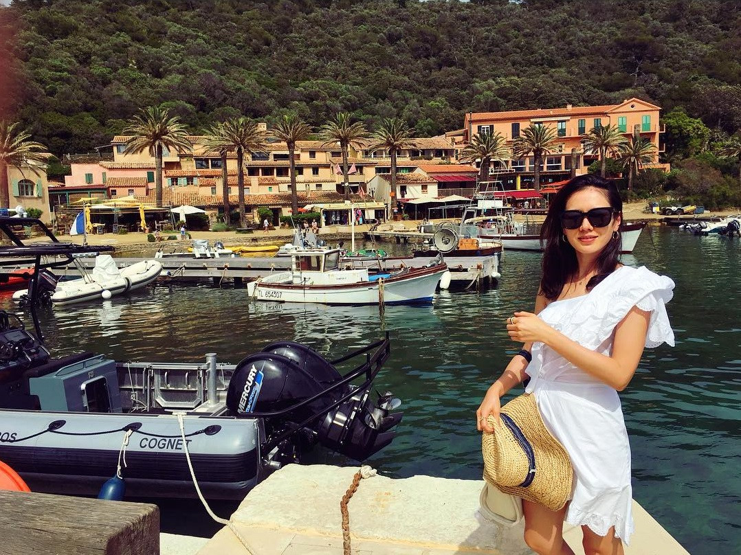 Mỹ nhân ‘Hạ cánh nơi anh’ Son Ye Jin là đại gia đời thực ảnh 3