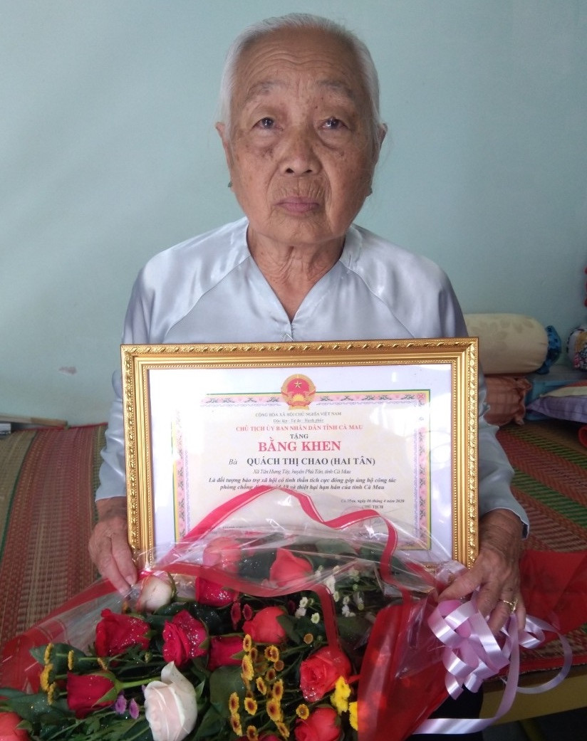 5 cụ bà ở trung tâm bảo trợ xã hội ủng hộ 25 triệu đồng phòng, chống dịch COVID-19 ảnh 1