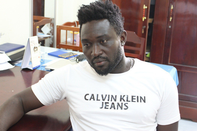 Một phụ nữ Cà Mau bị lừa “nhận quà” nước ngoài ảnh 1