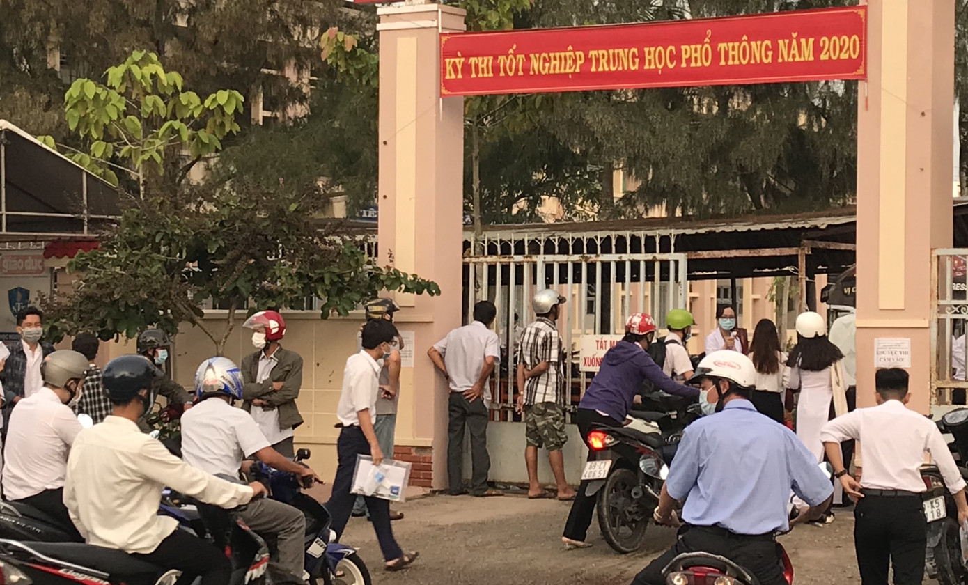 Gần 900.000 sỹ tử chính thức vượt vũ môn: Cập nhật giải đề môn Ngữ Văn THPT ảnh 46