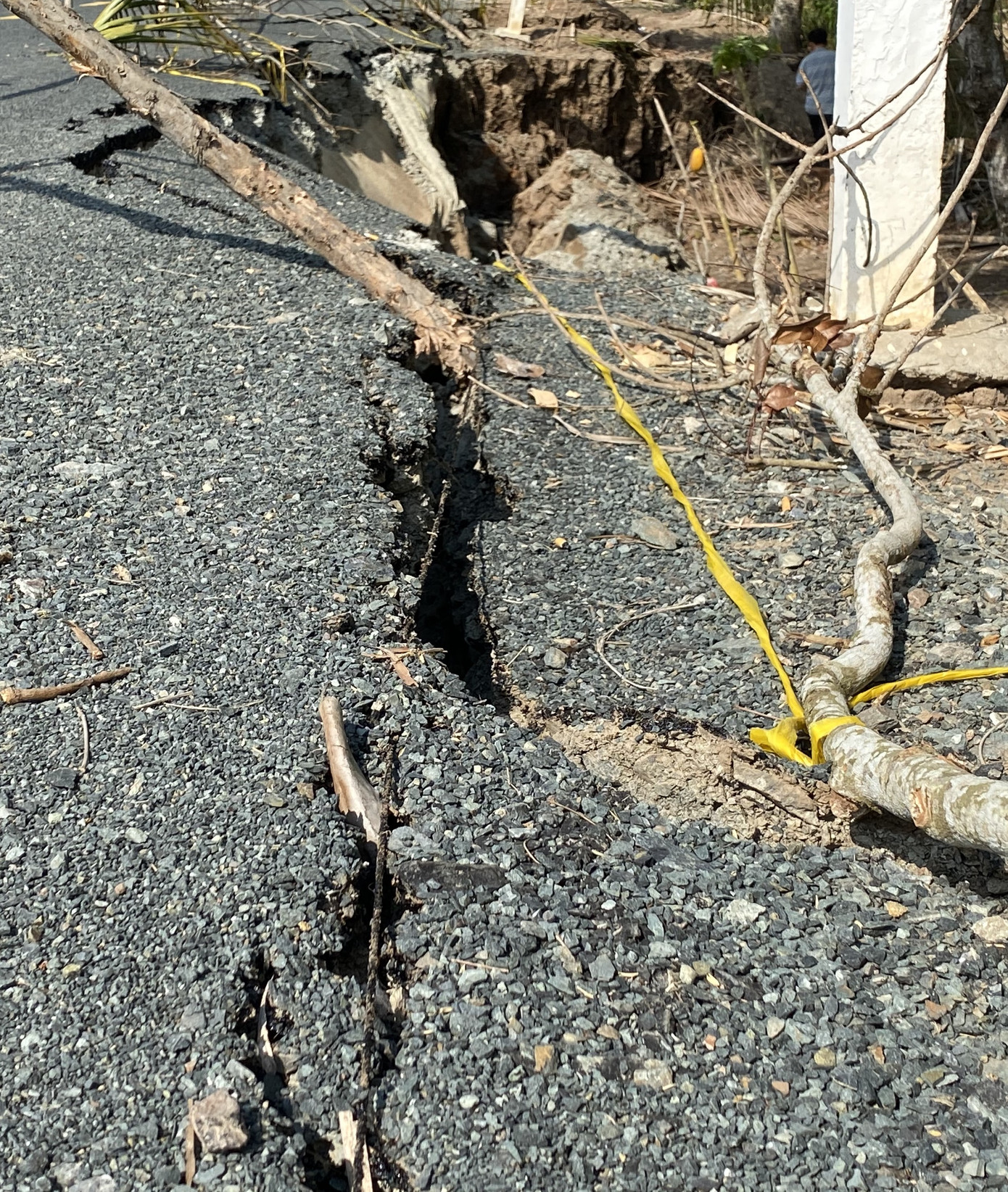 Lại sụp lún kinh hoàng tại Cà Mau ảnh 4