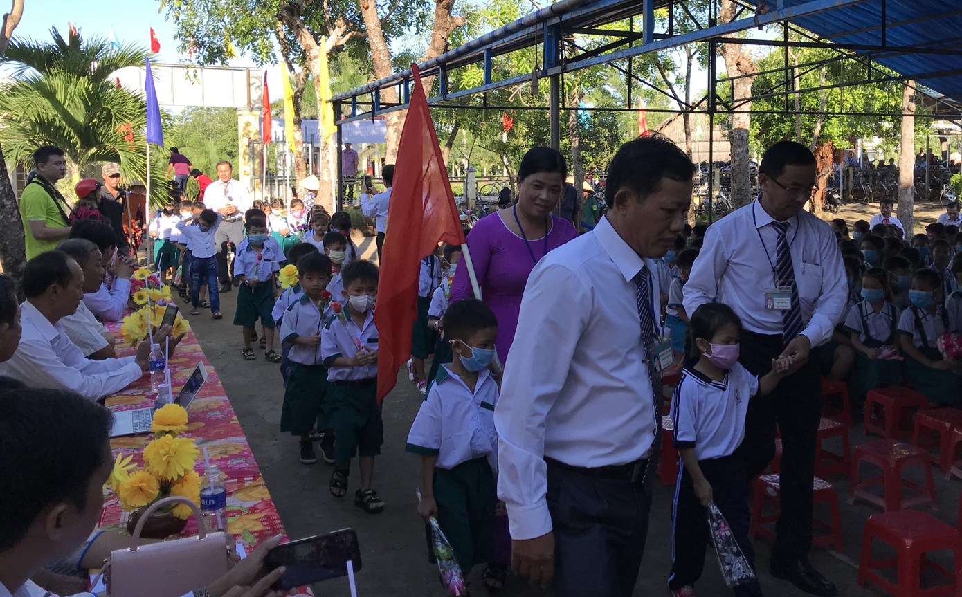 Lễ khai giảng đặc biệt trong mùa COVID-19: Nơi trực tuyến, nơi khai giảng trong lớp học ảnh 12