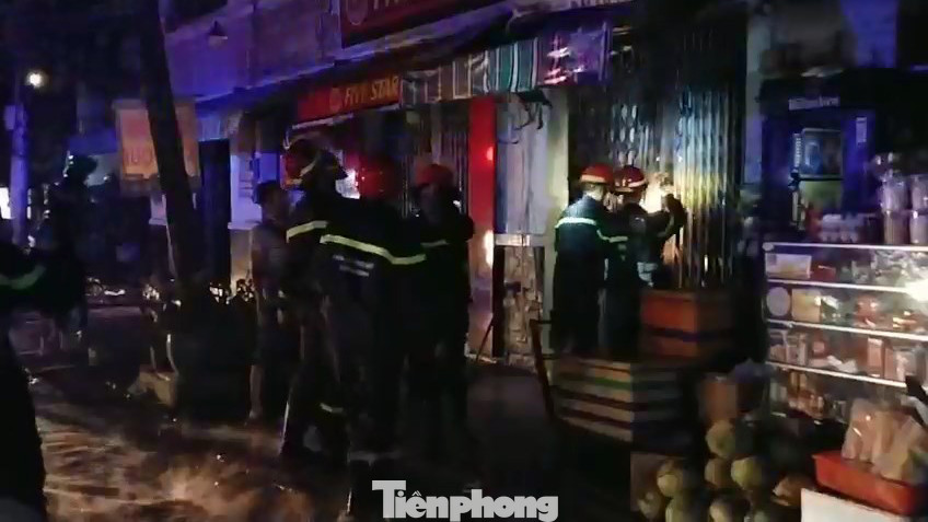 Ám ảnh hiện trường vụ cháy nhà trong đêm, 3 người chết ở Sài Gòn ảnh 3