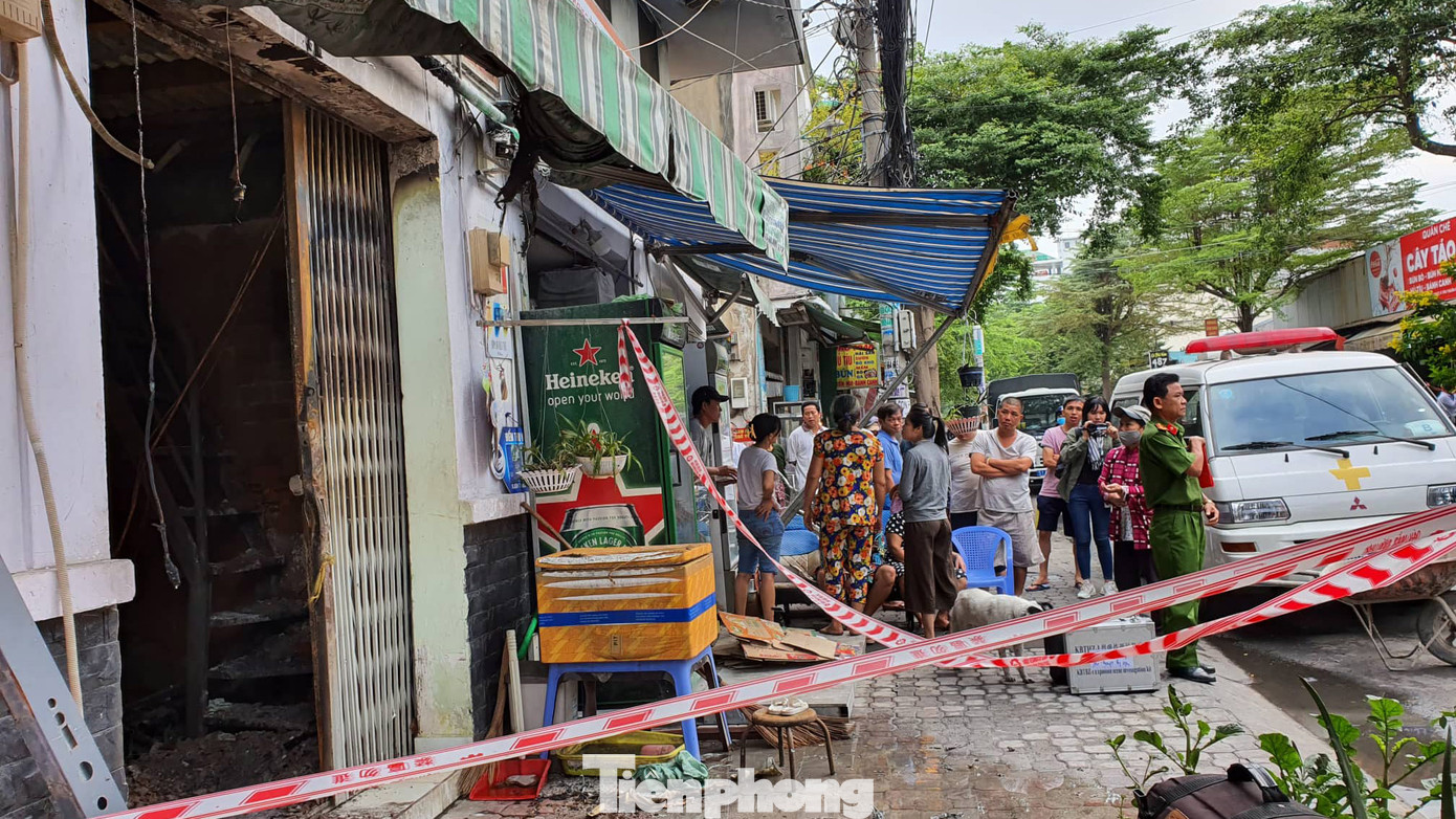 Ám ảnh hiện trường vụ cháy nhà trong đêm, 3 người chết ở Sài Gòn ảnh 1