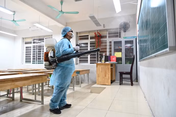 Thêm hàng loạt trường ĐH tại TP.HCM cho sinh viên nghỉ học vì liên quan đến ca COVID-19 ảnh 1