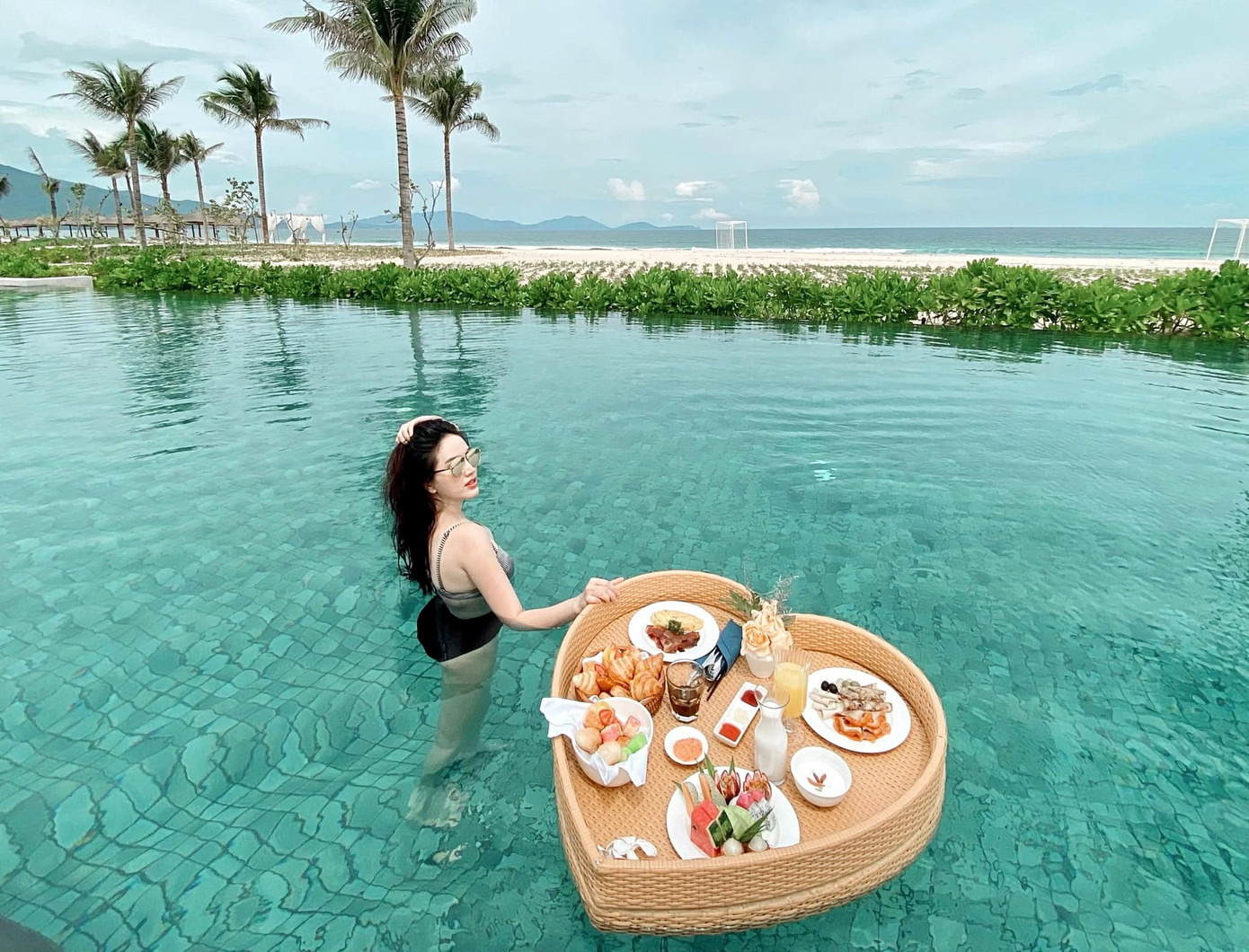 Bảo Thy khoe xế cưng mới sắm nhưng biển số hai chiếc "siêu xe" mới đáng ghen tỵ ảnh 5