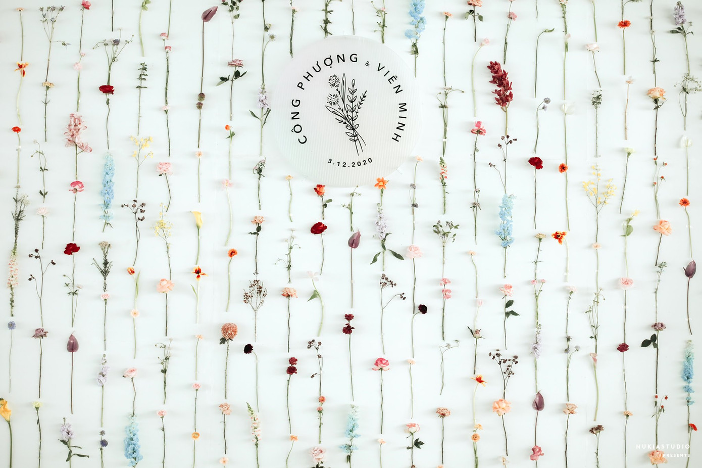 Công Phượng tung loạt ảnh cưới “tình bể bình” chưa từng công bố để chúc mừng năm mới ảnh 13