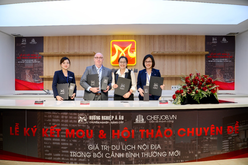 Lễ ký kết biên bản thỏa thuận (MOU) giữa HNAAu - Chefjob.vn và đại diện các đơn vị tuyển dụng NHKS. Chia sẻ về cơ hội việc làm ngành Hospitality từ các đại diện Nhà hàng - Khách sạn 4-5 sao ảnh 4