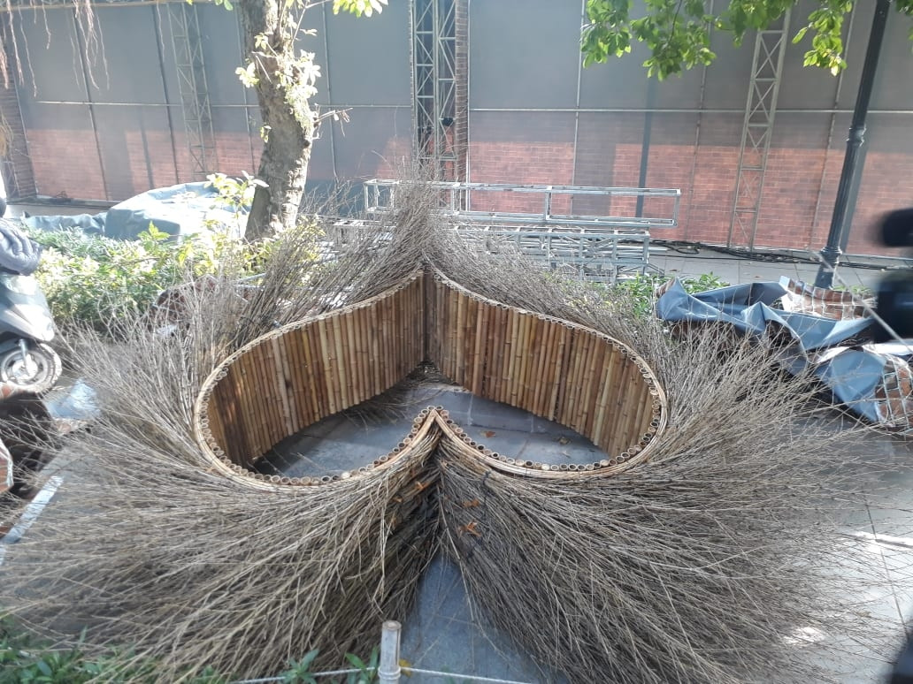 “Trái tim lông lá” xuất hiện bên Hồ Gươm nhận loạt phản ứng gay gắt của cộng đồng mạng ảnh 2