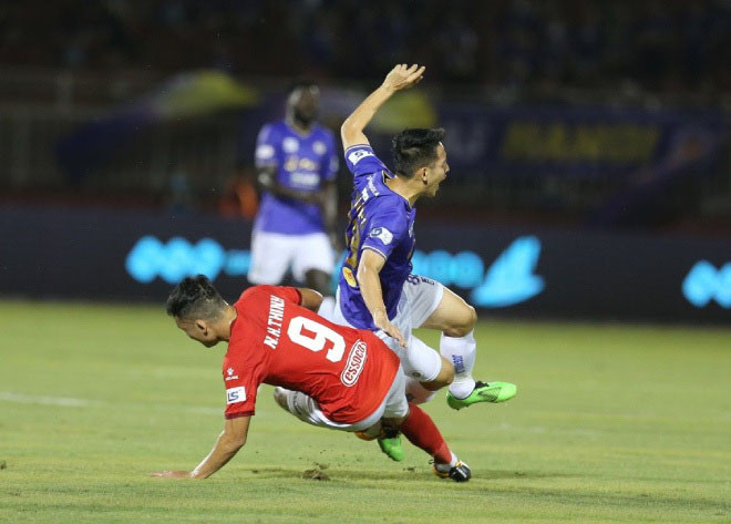 Sau khi đạp thẳng vào ống đồng khiến Hùng Dũng bị gãy chân, cầu thủ Hoàng Thịnh nói gì? ảnh 2