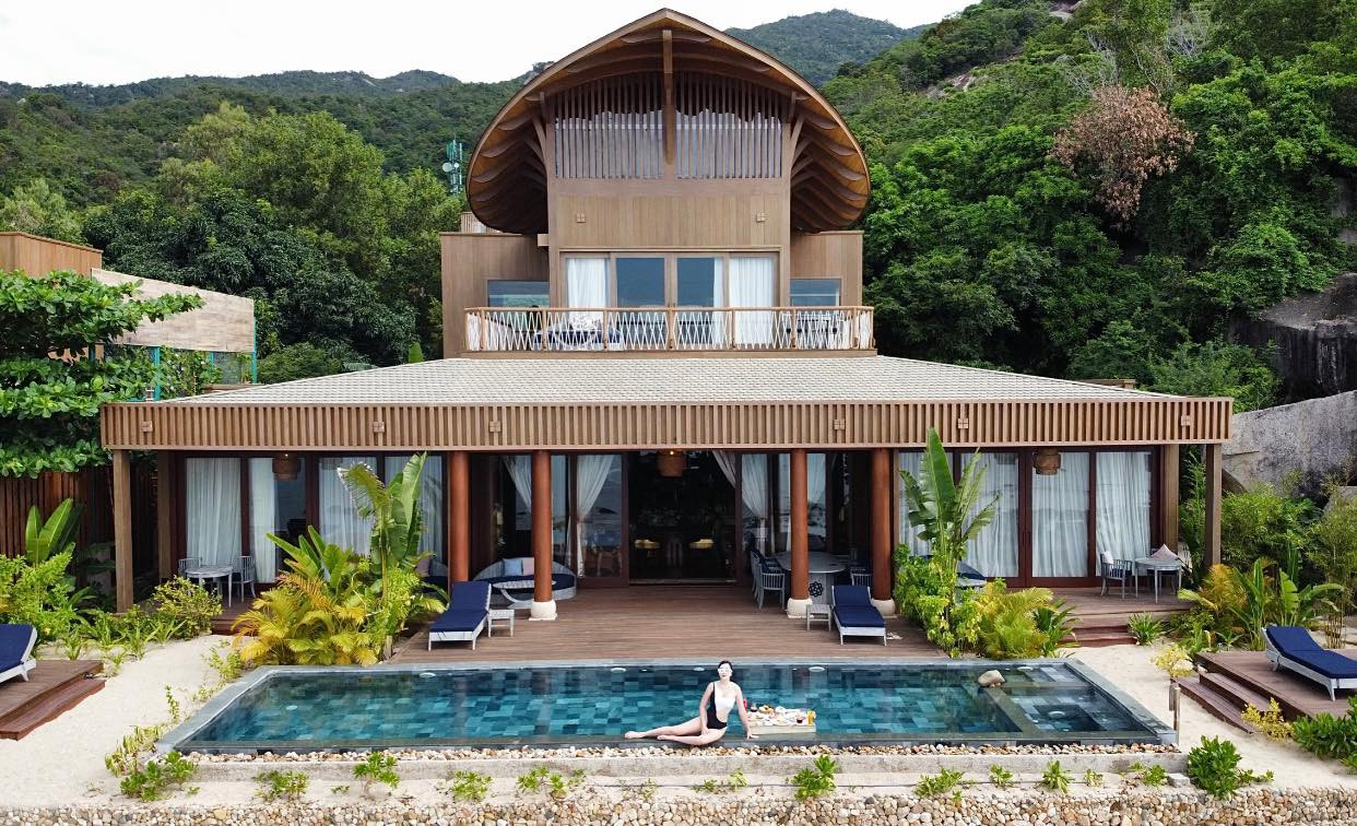 Bảo Thy khoe xế cưng mới sắm nhưng biển số hai chiếc "siêu xe" mới đáng ghen tỵ ảnh 4