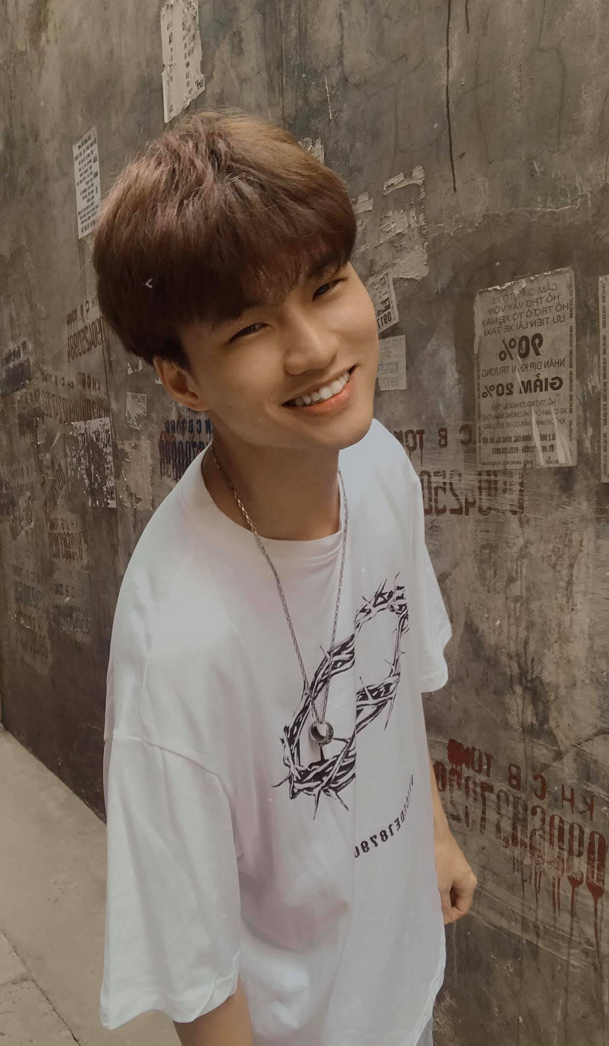 Những gương mặt phỏng vấn, ghép đôi đường phố nổi bật được cộng đồng mạng yêu thích ảnh 9