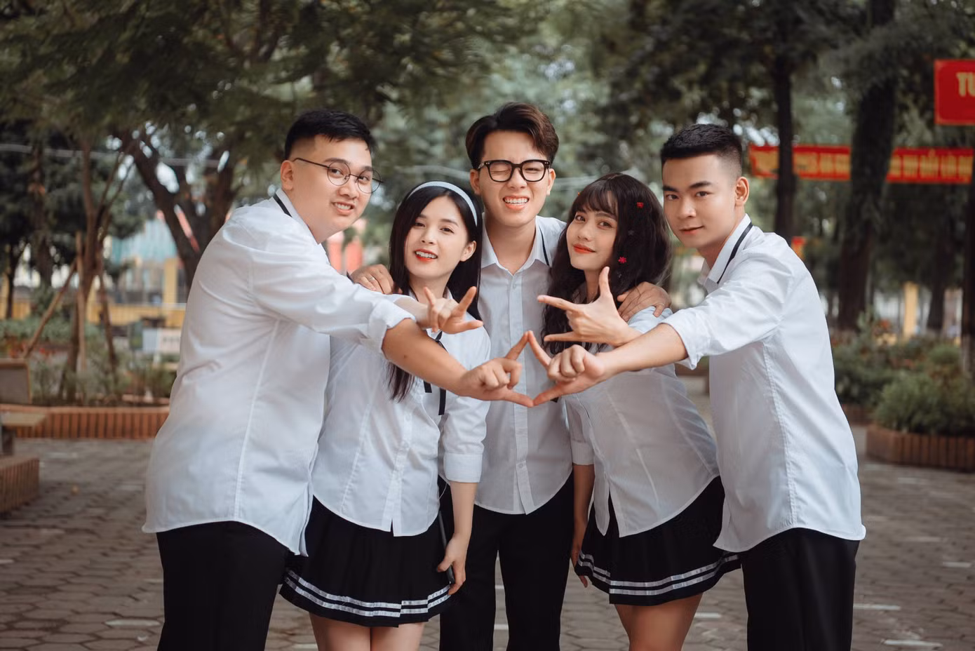 Thảo Nari, Mèo Sao Hỏa cùng dàn streamer, TikToker tung bộ ảnh mặc áo dài rực rỡ ảnh 17