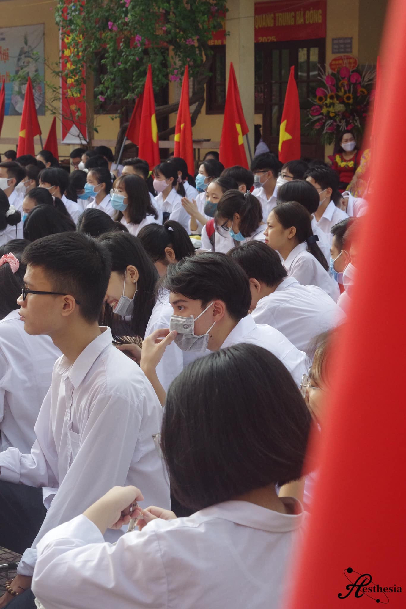 Nam sinh đeo khẩu trang vẫn bị dân mạng “phát hiện” ra nhan sắc “không phải dạng vừa đâu“ ảnh 1