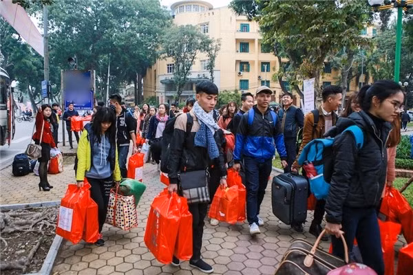 Loạt trường ĐH tại TP.HCM thông báo lịch nghỉ Tết Tân Sửu: Trường bạn có lịch nghỉ chưa? ảnh 1