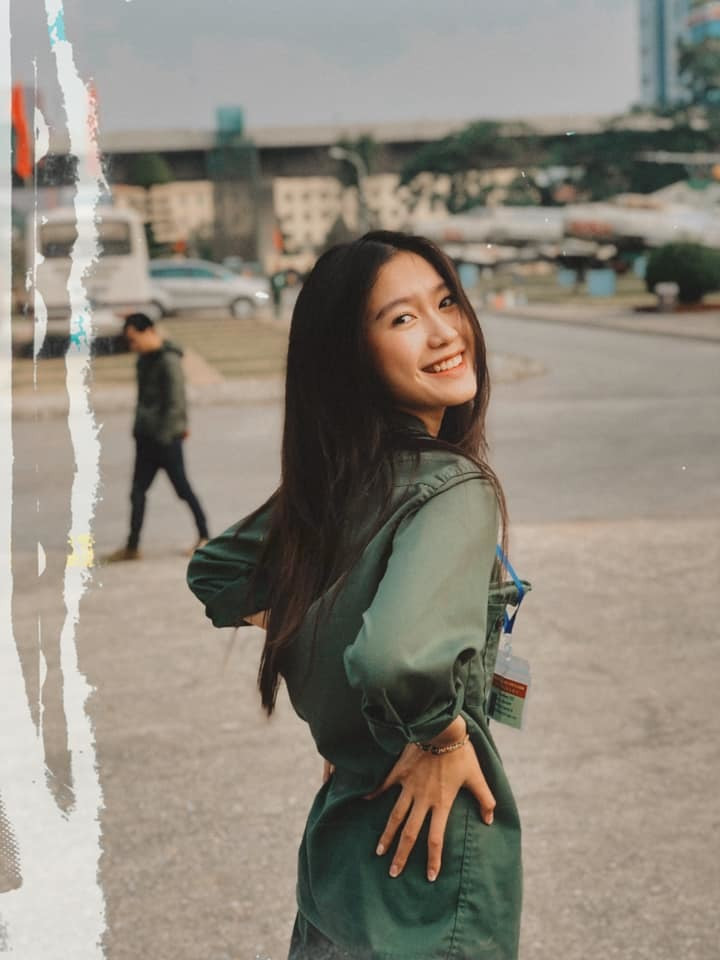 Profile cực chất của “bạn gái tin đồn” cầu thủ Văn Hậu: Top 10 Hoa Hậu Việt Nam, IELTS 7.0 ảnh 7