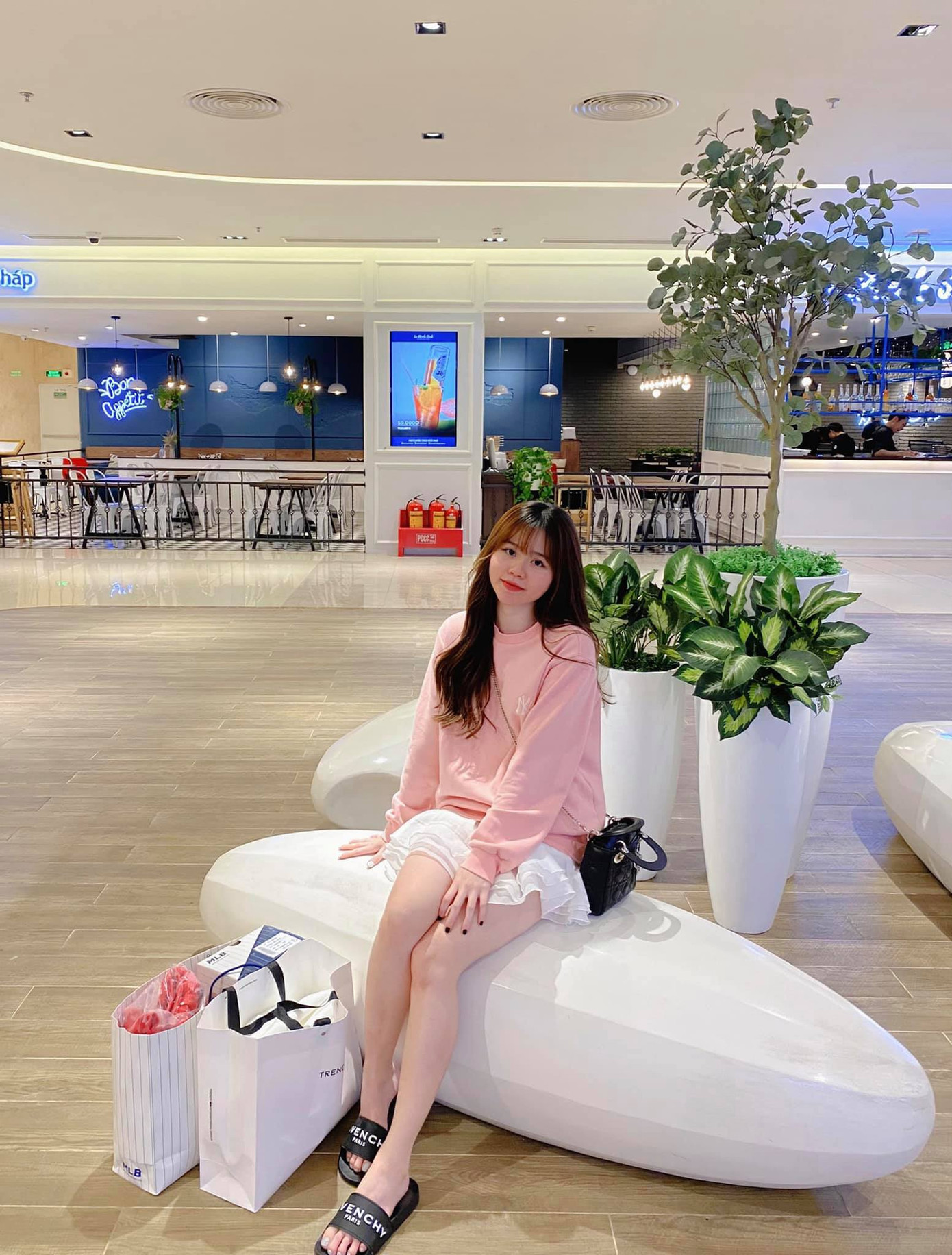 Huỳnh Anh - bạn gái cầu thủ Quang Hải. Huỳnh Anh lên tiếng về lùm xùm “Tuesday“: Người gây ra chuyện này sẽ phải trả giá đắt! ảnh 1