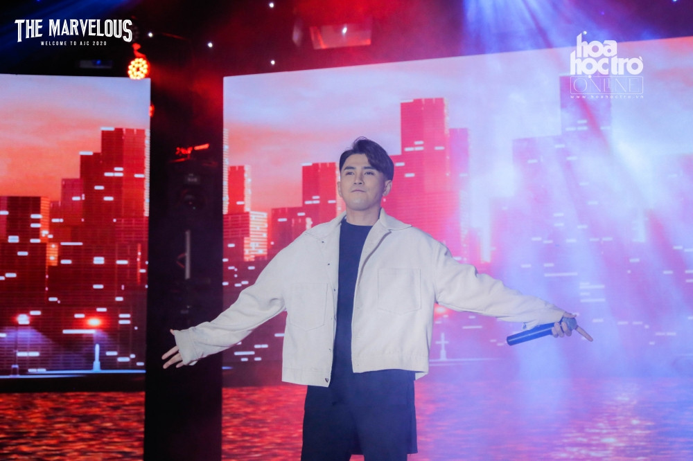 Bùng nổ cảm xúc với đêm đại nhạc hội chào tân binh “The Phenomenon” của sinh viên Báo chí ảnh 7