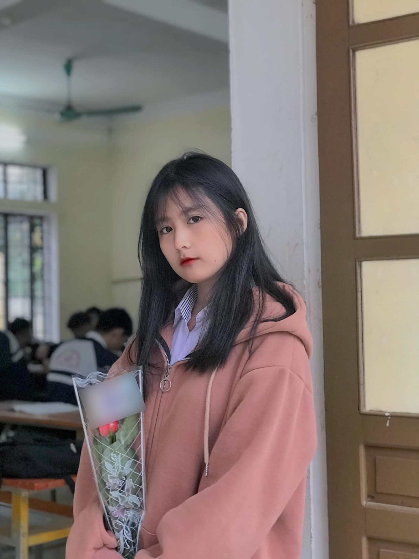 Chụp ảnh “sương sương” đứng trước cửa lớp, nữ sinh Hà Tĩnh được dân mạng “rần rần” thả tim ảnh 3