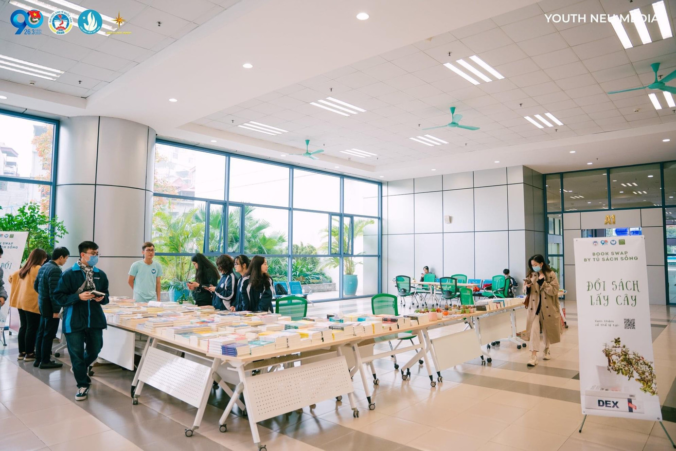 Triển lãm “Vang bóng” và triển lãm “Tái sinh“: Chuỗi sự kiện chào năm mới NEU GLORY NIGHT ảnh 7