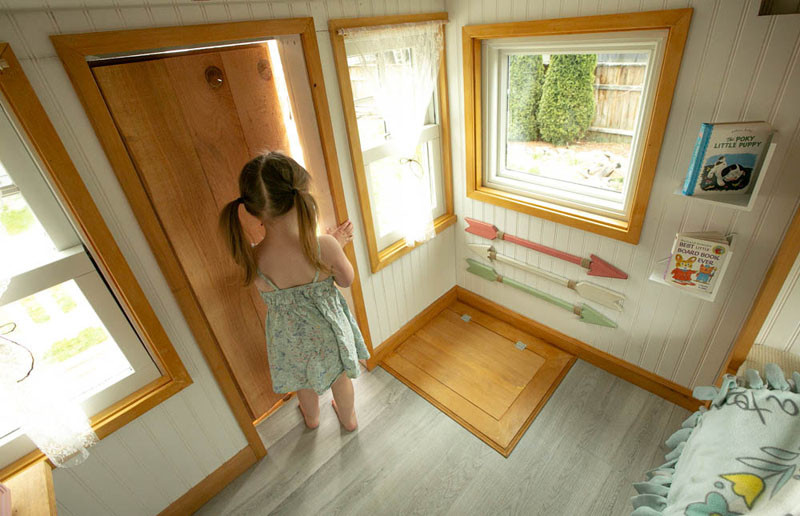 Xúc động ông bố trẻ tự tay xây ngôi nhà cổ tích với đầy đủ tiện nghi tặng con gái ảnh 11