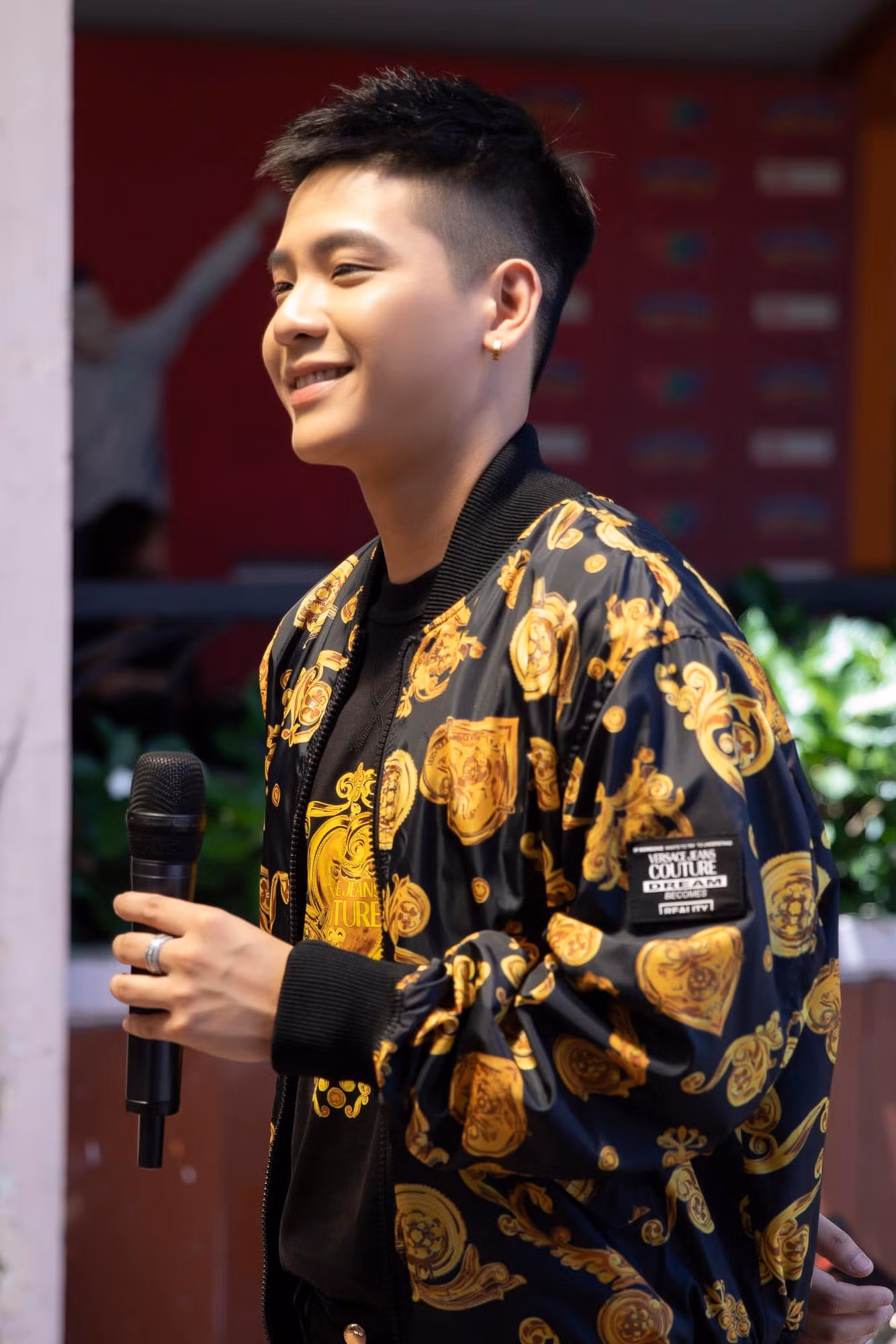 Những bức ảnh hiếm hoi của Quân A.P từ thời học phổ thông: Fan “thở phào” vì idol dậy thì thành công ảnh 6