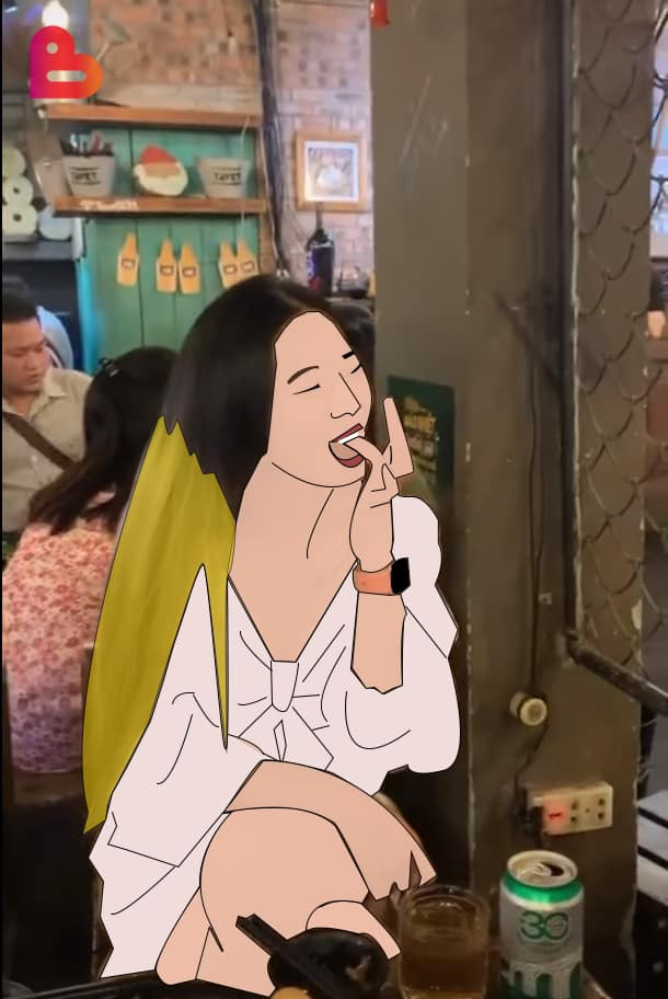 Dân mạng ngán ngẩm về sự “vô tư” của cô gái trẻ đưa tay sang bàn bên cạnh “nếm bánh kem“ ảnh 3