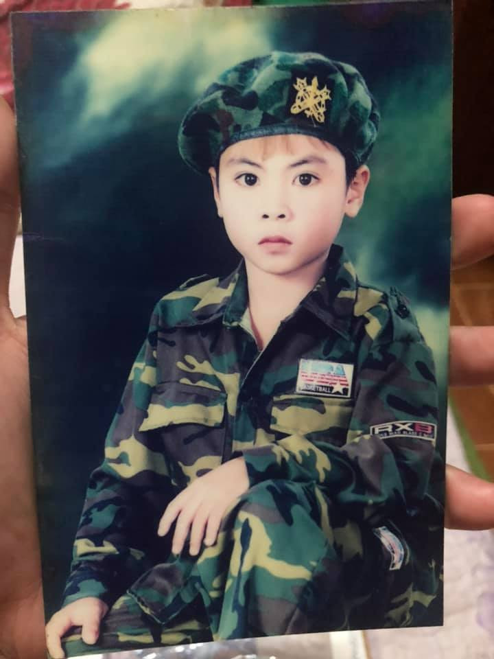 Cười nghiêng ngả với ảnh 18 năm trước của “quàng tử” Đức Huy, bá đạo nhất là cặp lông mày ảnh 3