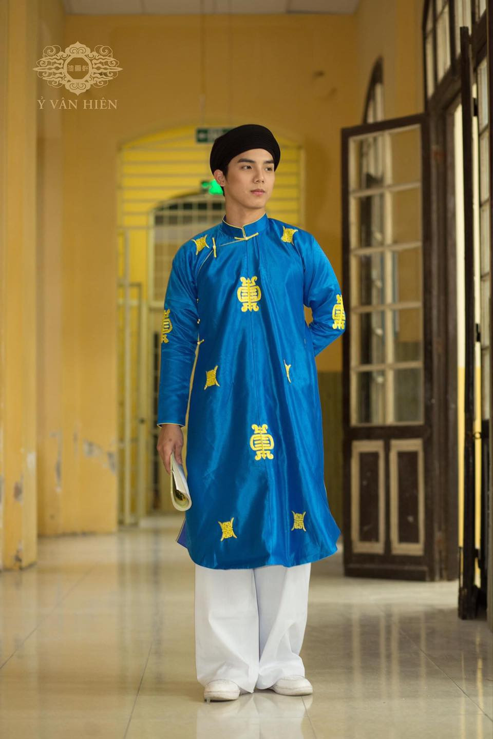 Ai bảo con trai mặc áo dài là không đẹp thì xem ngay bộ ảnh này, chắc chắn sẽ nghĩ khác! ảnh 13