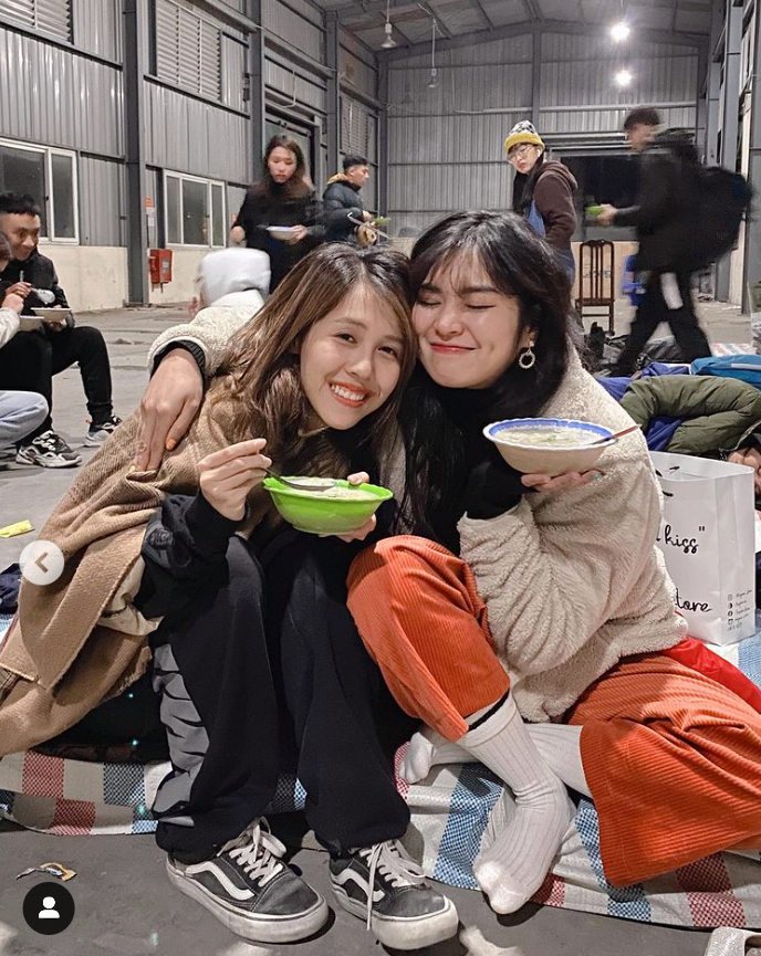 Hậu Hoàng hé lộ sắp ra sản phẩm mới, đăng loạt ảnh hậu trường với khách mời đặc biệt ảnh 2