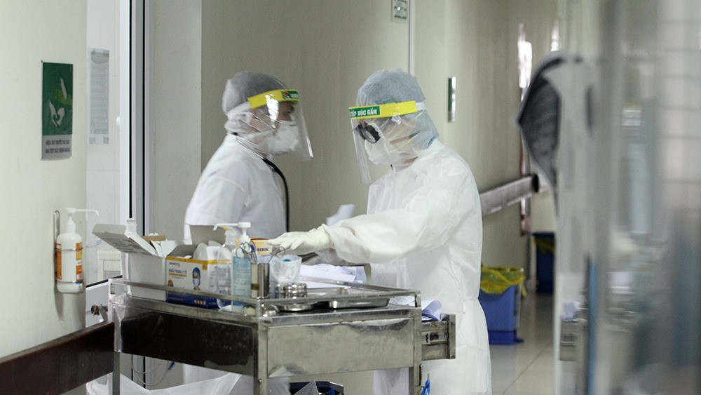 Lịch trình chi tiết của 5 ca bệnh mới nhất tại Hà Nội: Có người đi dự đám cưới, người thì ăn tất niên ở phố Bà Triệu ảnh 1