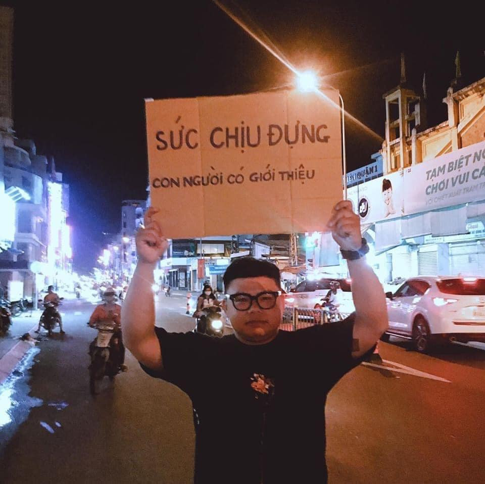 Trend bắt nguồn từ câu nói "sức chịu đựng của con người có giới thiệu". Từ câu nhầm lẫn “sức chịu đựng con người có giới thiệu”, giới trẻ sáng tạo ra “trend” mới ảnh 1