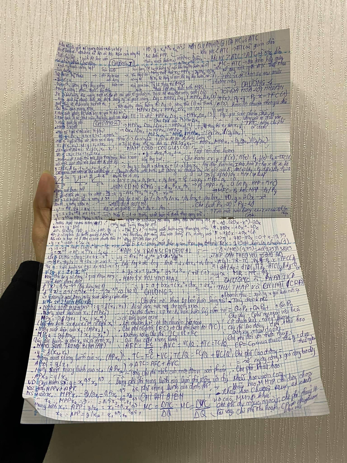 Loạt ảnh mùa thi của teen: “Choáng” với lịch sử tìm kiếm trên web, “tậu” đôi giày Hoá học ảnh 10