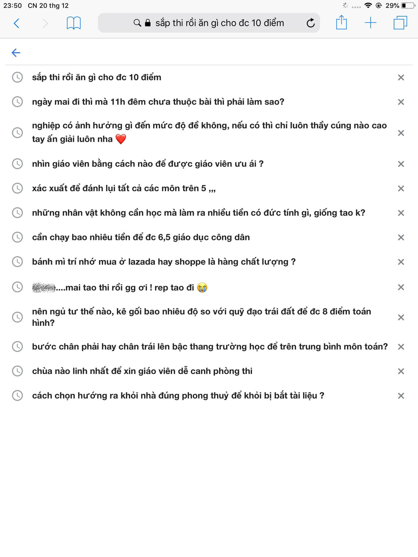 Loạt ảnh mùa thi của teen: “Choáng” với lịch sử tìm kiếm trên web, “tậu” đôi giày Hoá học ảnh 6