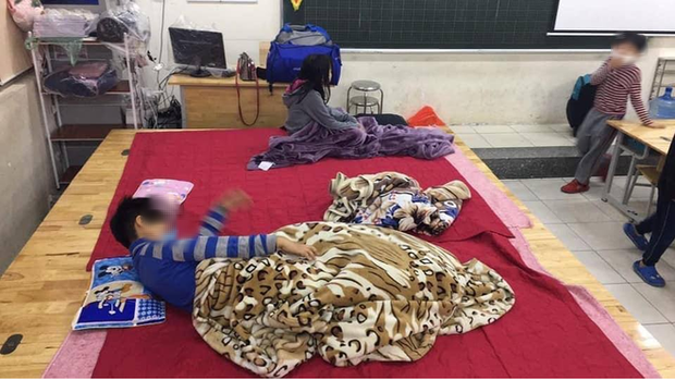 Gần 80 học sinh, giáo viên Tiểu học Xuân Phương (Hà Nội) cách ly tại trường: Thương lắm, cố lên nhé! ảnh 4