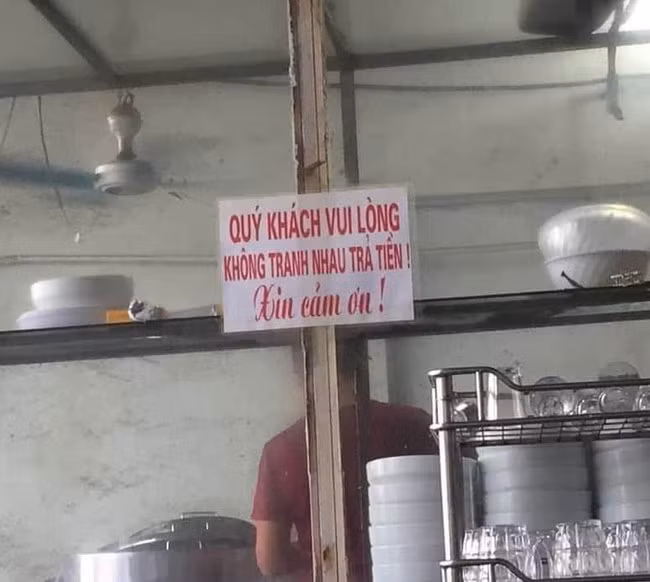 Loạt biển báo, quy định vô cùng độc - lạ khiến người xem “dở khóc dở cười“ ảnh 1