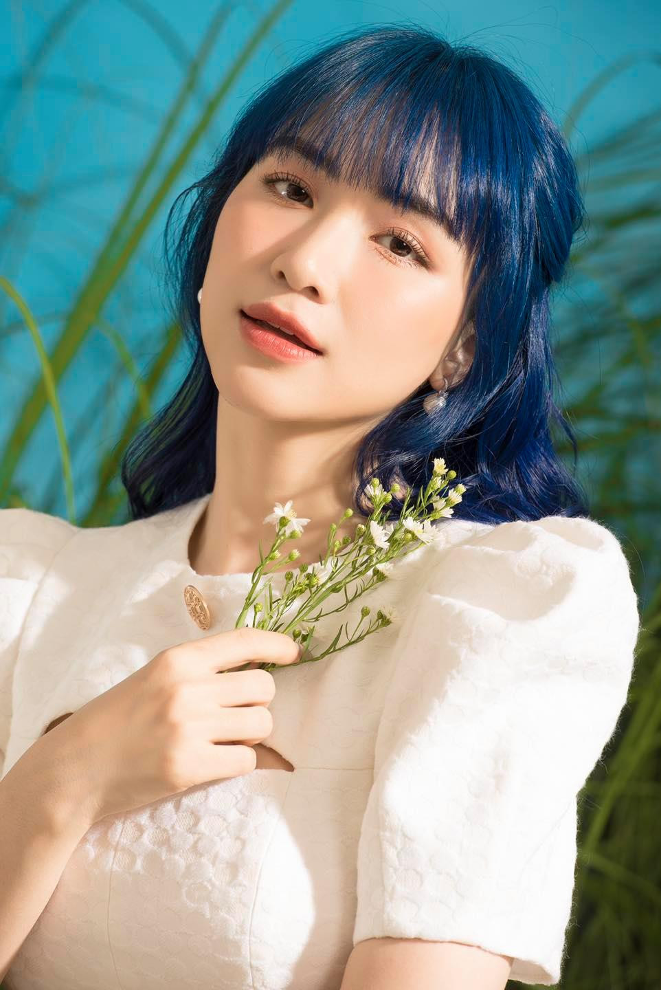 Pha Lê bình luận khen “gái một con đẹp rụng rời” nhưng tại sao fan của Hoà Minzy giận dữ? ảnh 3