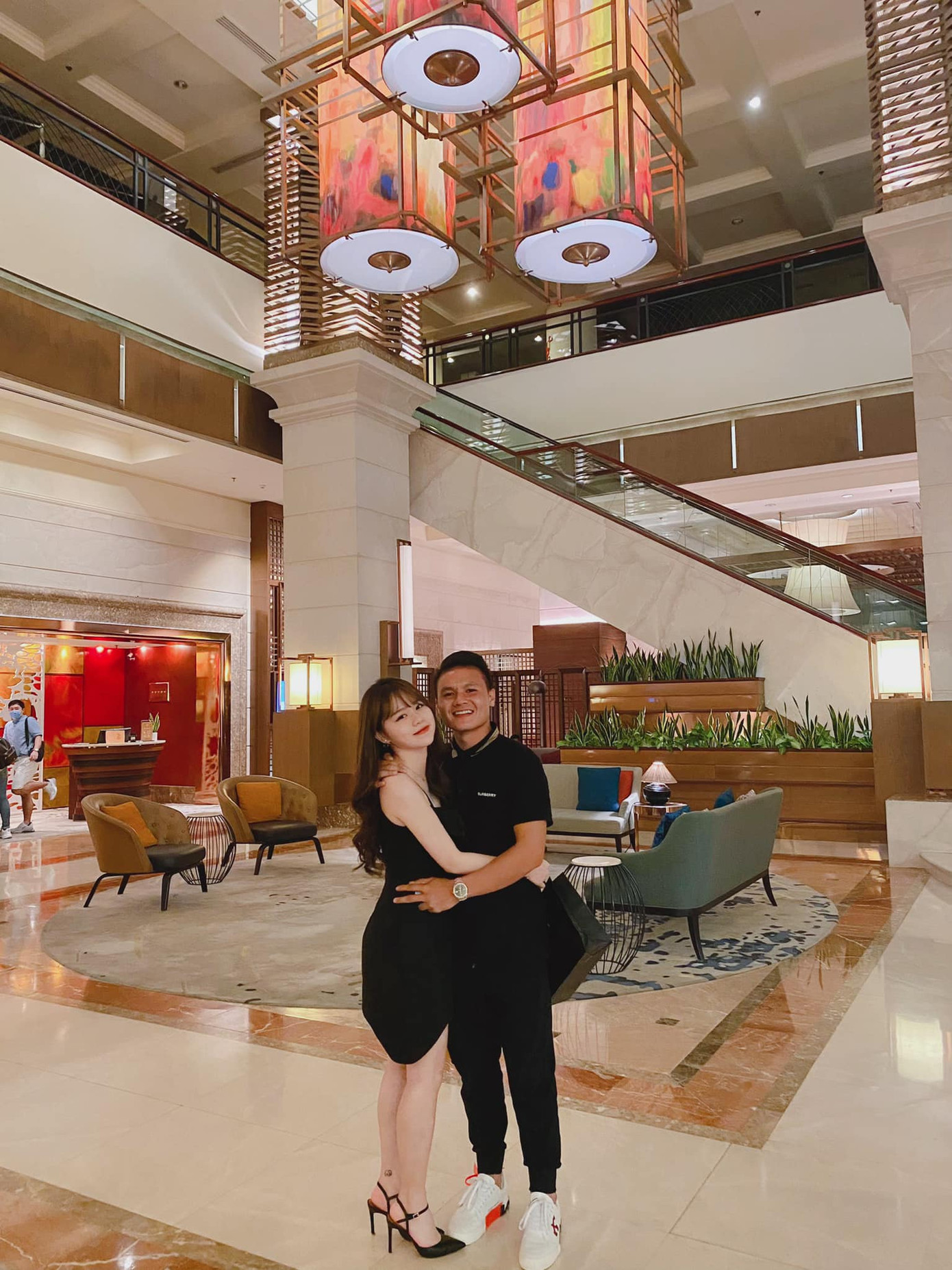 Bạn gái Quang Hải đáp trả cực gắt khi bị dân mạng hỏi xoáy việc hẹn hò “nay bật mai tắt“ ảnh 1