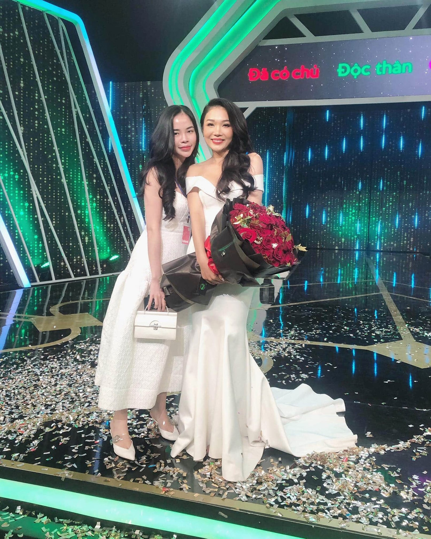 Nữ chính “Người Ấy Là Ai” tập bị cắt sóng: “Hy vọng không ai làm con bò như chúng tôi“ ảnh 2