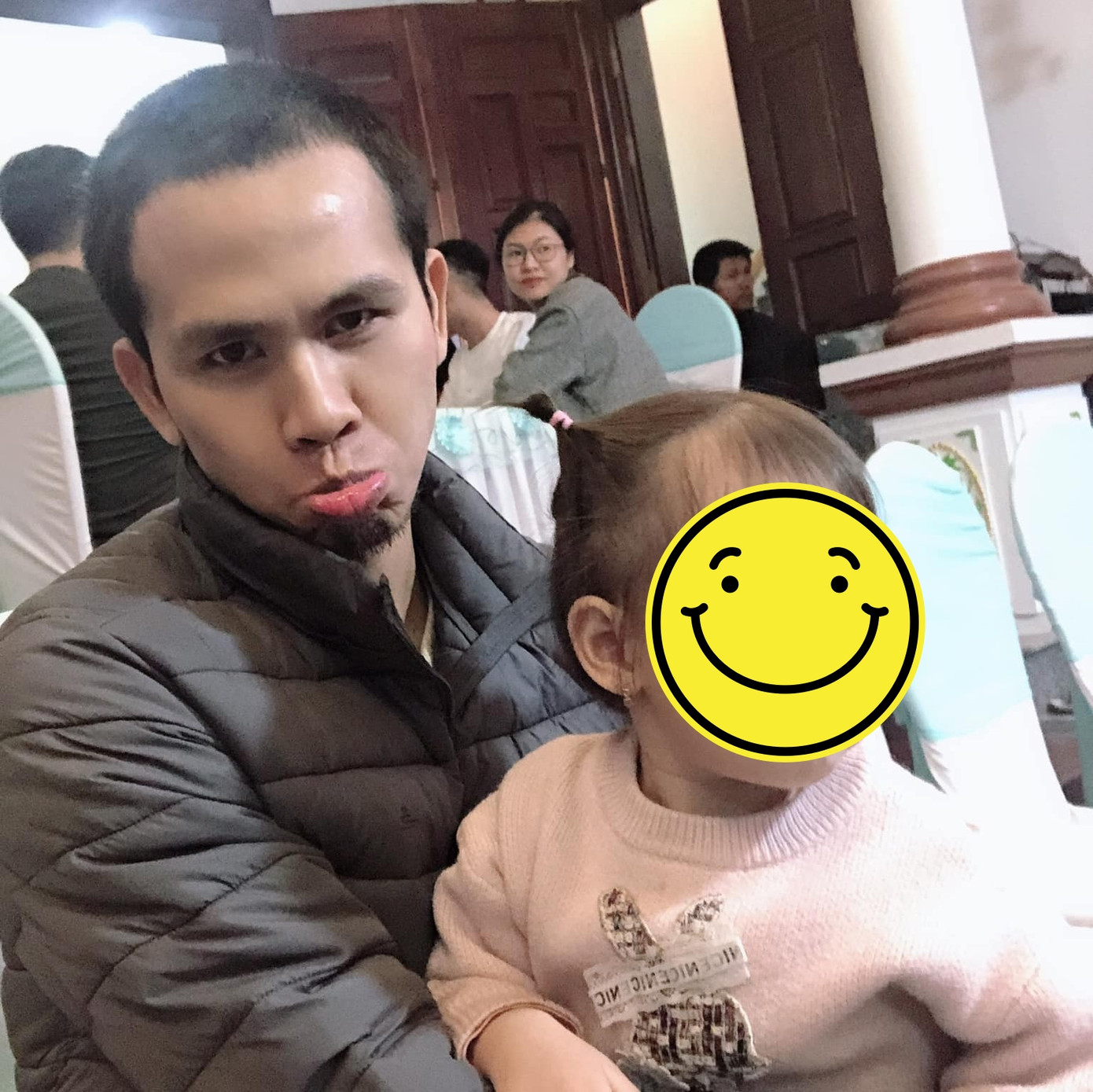 Clip bé gái va chạm khi rơi từ tầng 12: Nếu anh Mạnh không xuất hiện kịp thì sẽ thế nào? ảnh 1