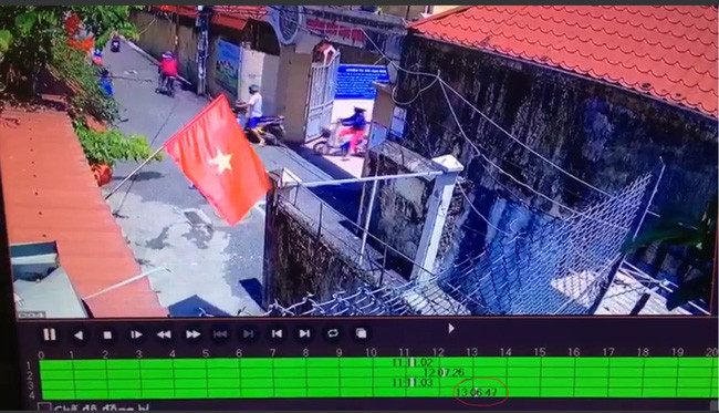 Dân mạng đặt dấu hỏi về những chi tiết trong clip tố bà mẹ dàn dựng, nhà trường lên tiếng ảnh 3