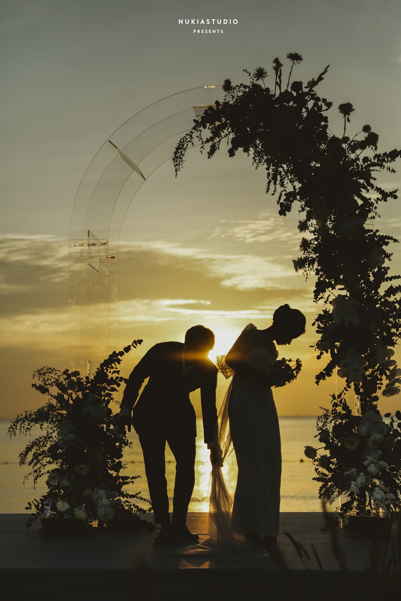 Công Phượng tung loạt ảnh cưới “tình bể bình” chưa từng công bố để chúc mừng năm mới ảnh 8