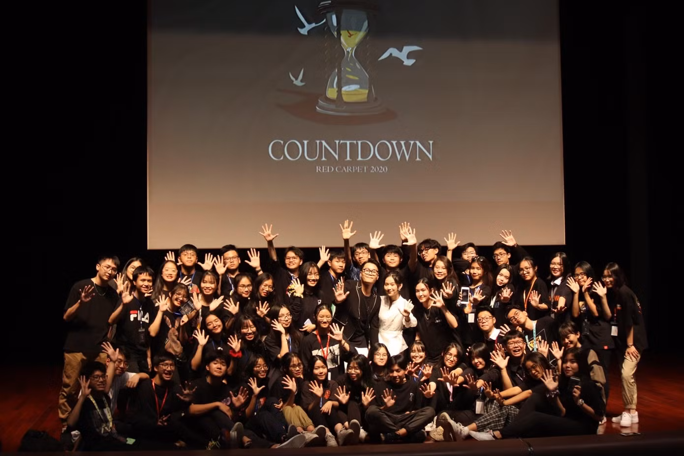 Teen THPT Chuyên Sư Phạm (Hà Nội) háo hức chờ đón đêm trao giải cuộc thi làm phim ngắn ảnh 1