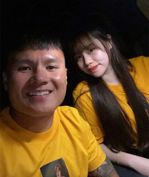 Quang Hải xóa hết ảnh bạn gái trên trang cá nhân, Huỳnh Anh chuyển trạng thái “độc thân“ ảnh 1